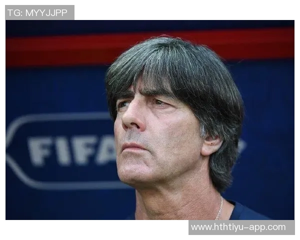 勒夫表示基米希若能胜任中场核心将被安排在右路位置 勒夫表示基米希若能胜任中场核心将被安排在右路位置