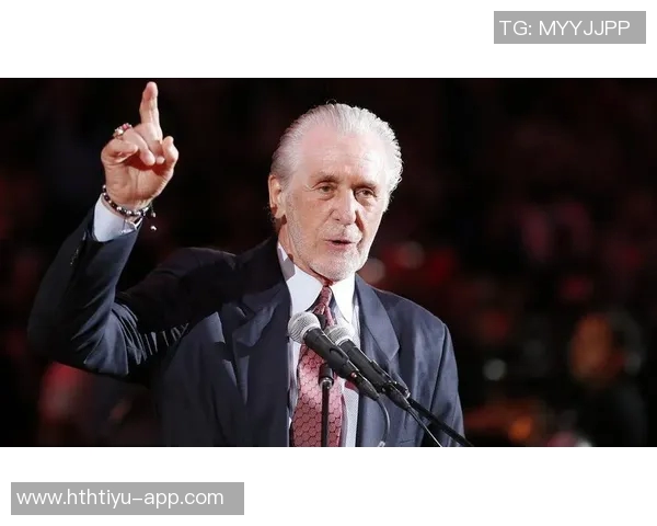 阿尔巴即将退役与妻子育有三子同时担任业余球队老板之一