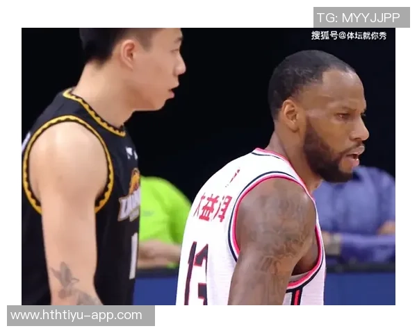 凯塞多同款防守引争议什克鲁莽踩脚裁判视而不见引发热议