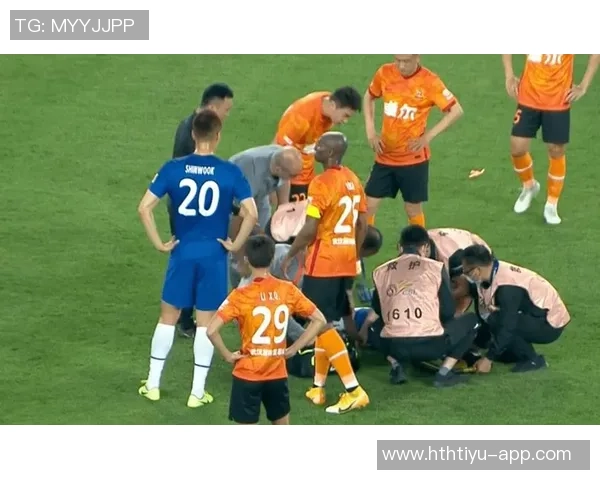 阿苏埃因伤退场被担架抬走米内罗时隔四个月重返赛场 阿苏埃因伤退场被担架抬走米内罗时隔四个月重返赛场